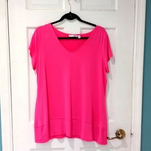Notations bright pink easy care top